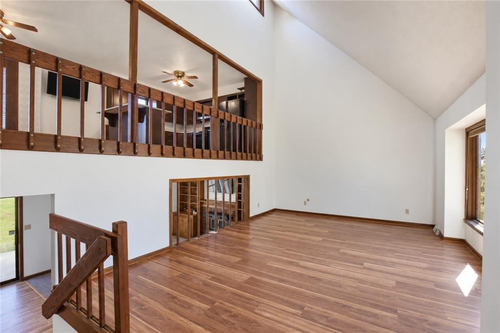 12915 Meadowlark Street Property Photo 9
