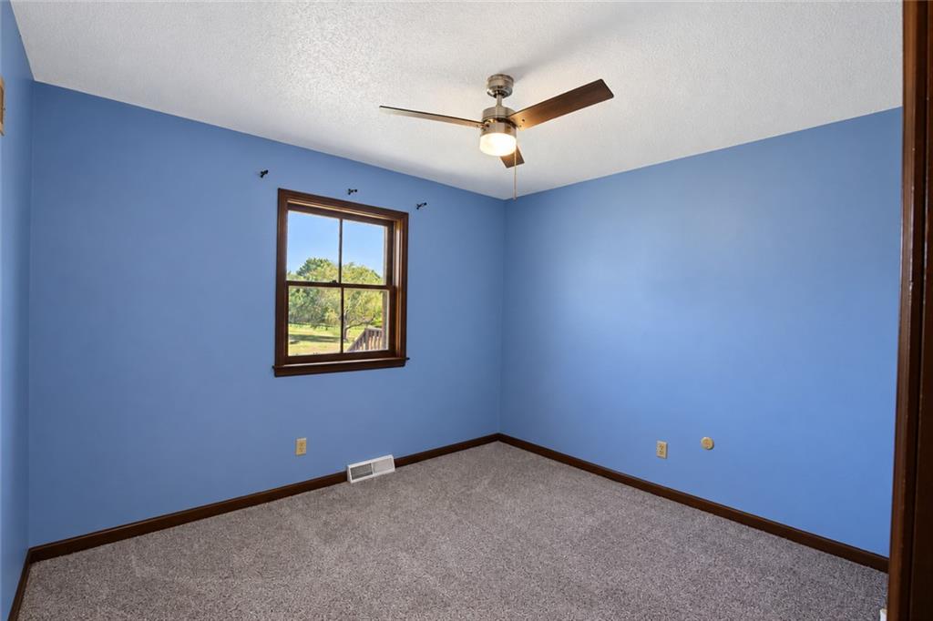 12915 Meadowlark Street Property Photo 14
