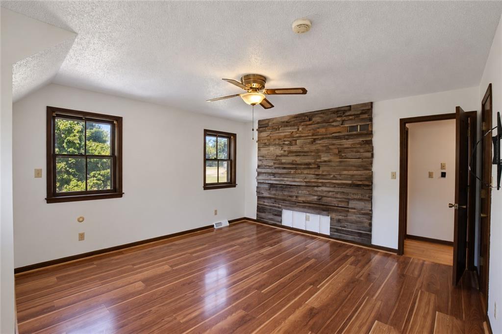 12915 Meadowlark Street Property Photo 15