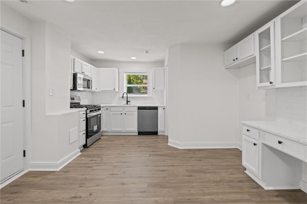 704 N Ann Street Property Photo 11