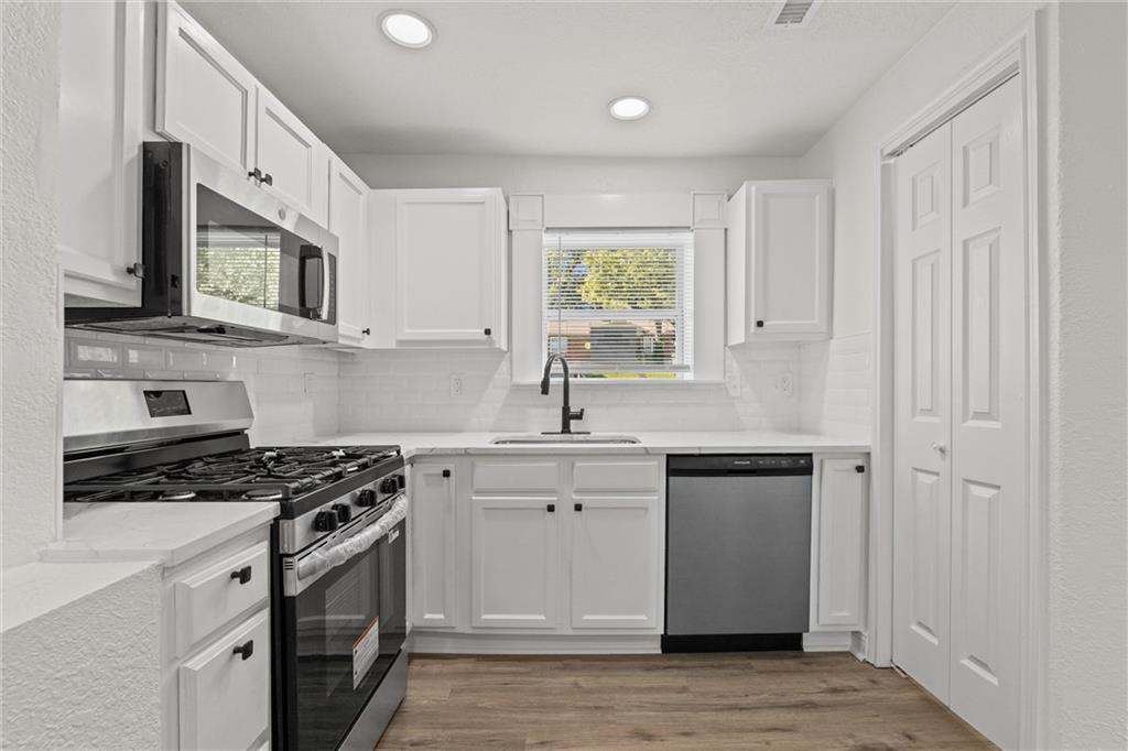 704 N Ann Street Property Photo 13