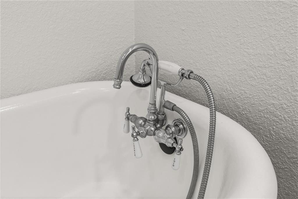 704 N Ann Street Property Photo 24