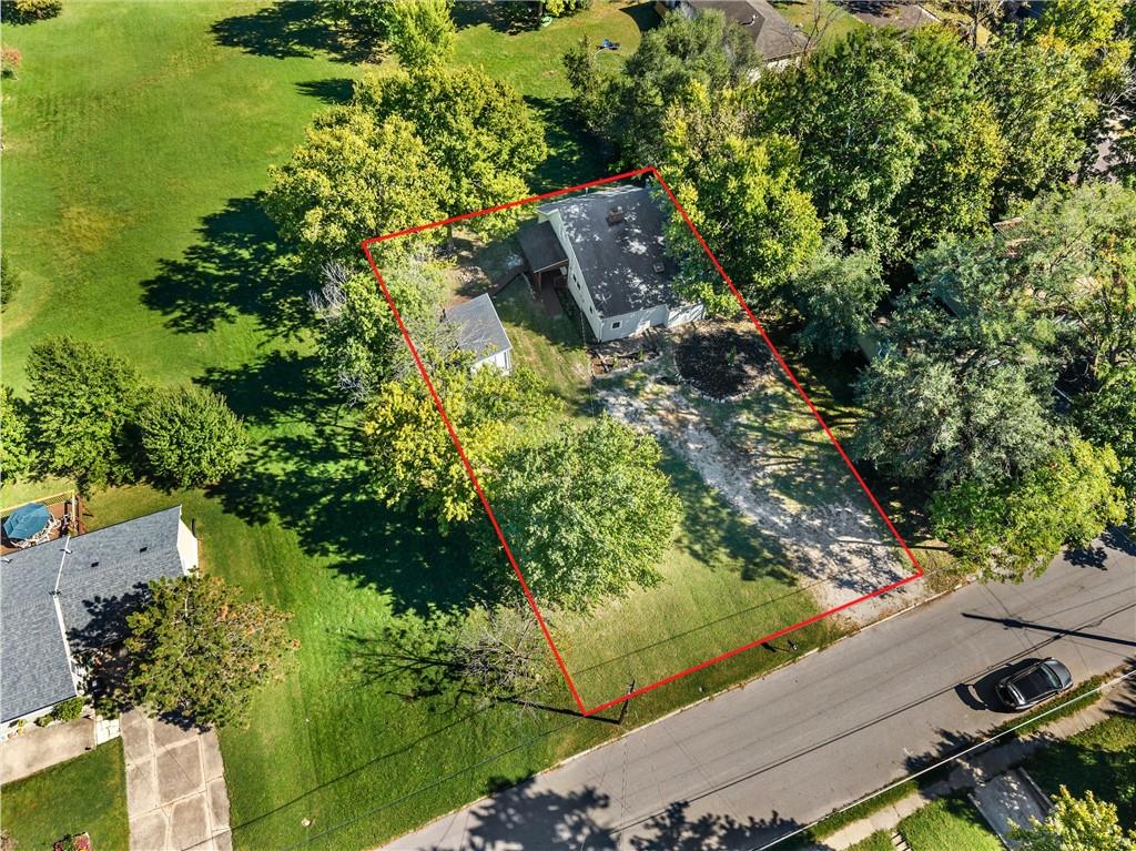 704 N Ann Street Property Photo 35