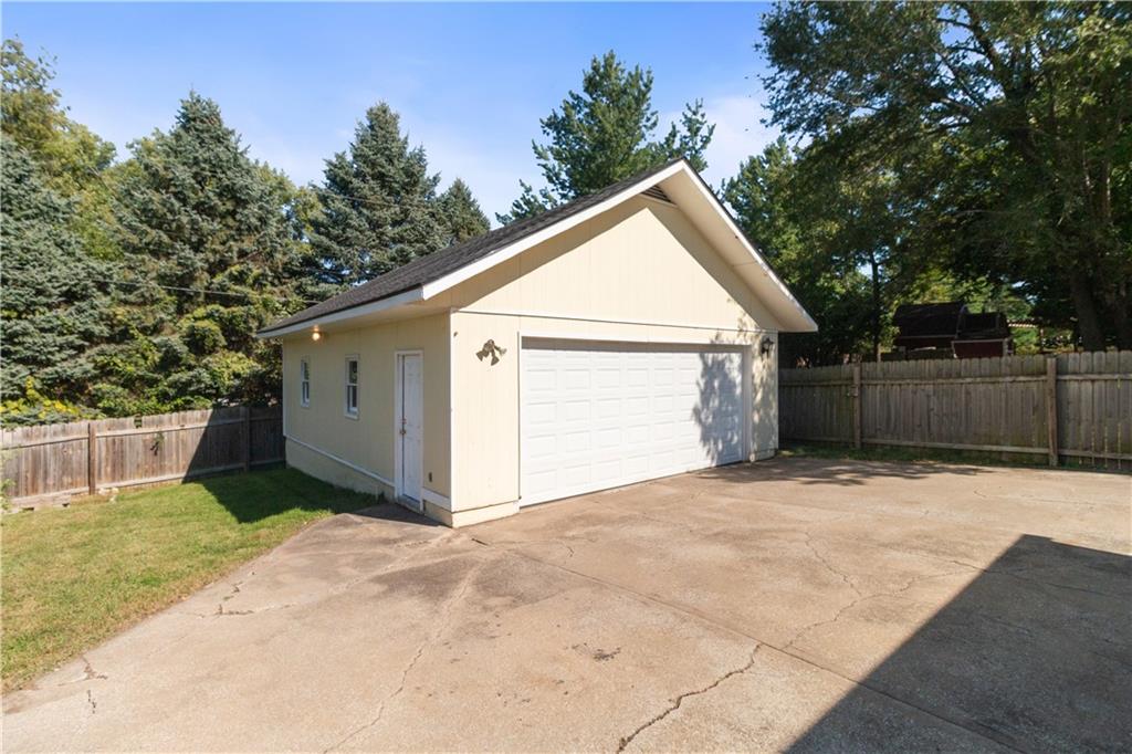 203 Sw Mcclendon Drive Property Photo 25