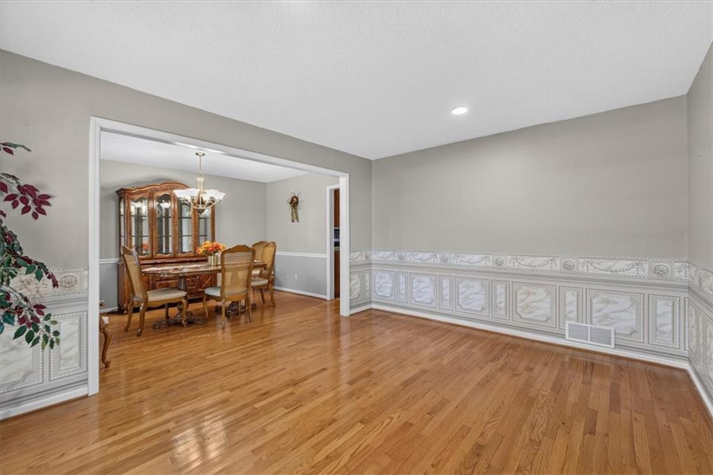 10228 Caenen Drive Property Photo 8