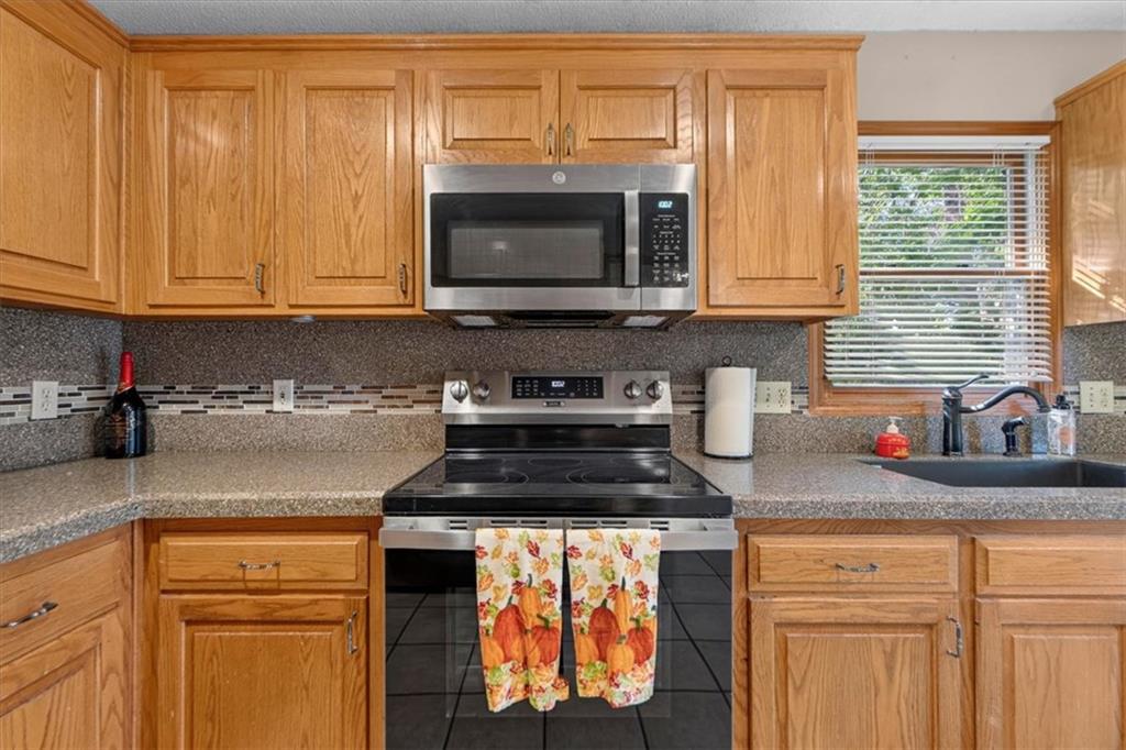 10228 Caenen Drive Property Photo 15