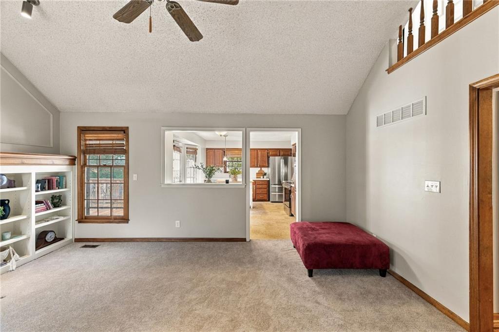 11624 Cody Street Property Photo 9
