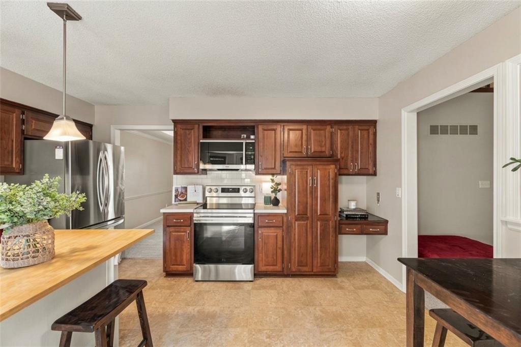 11624 Cody Street Property Photo 14
