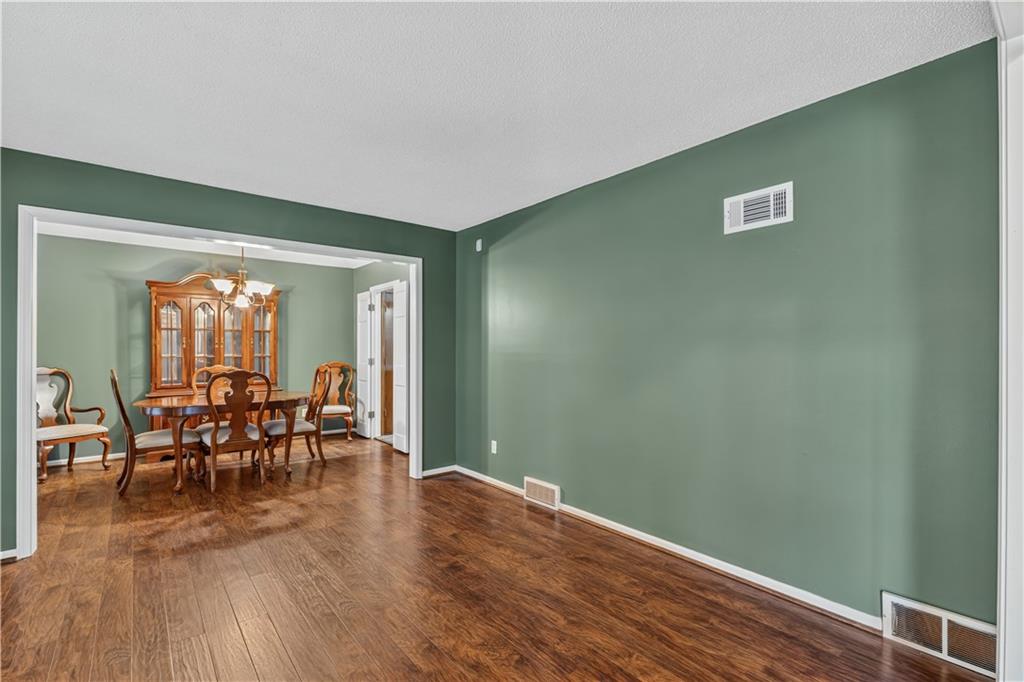 5348 W 102 Street Property Photo 6