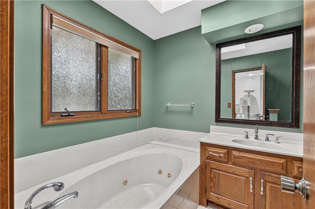 5348 W 102 Street Property Photo 15