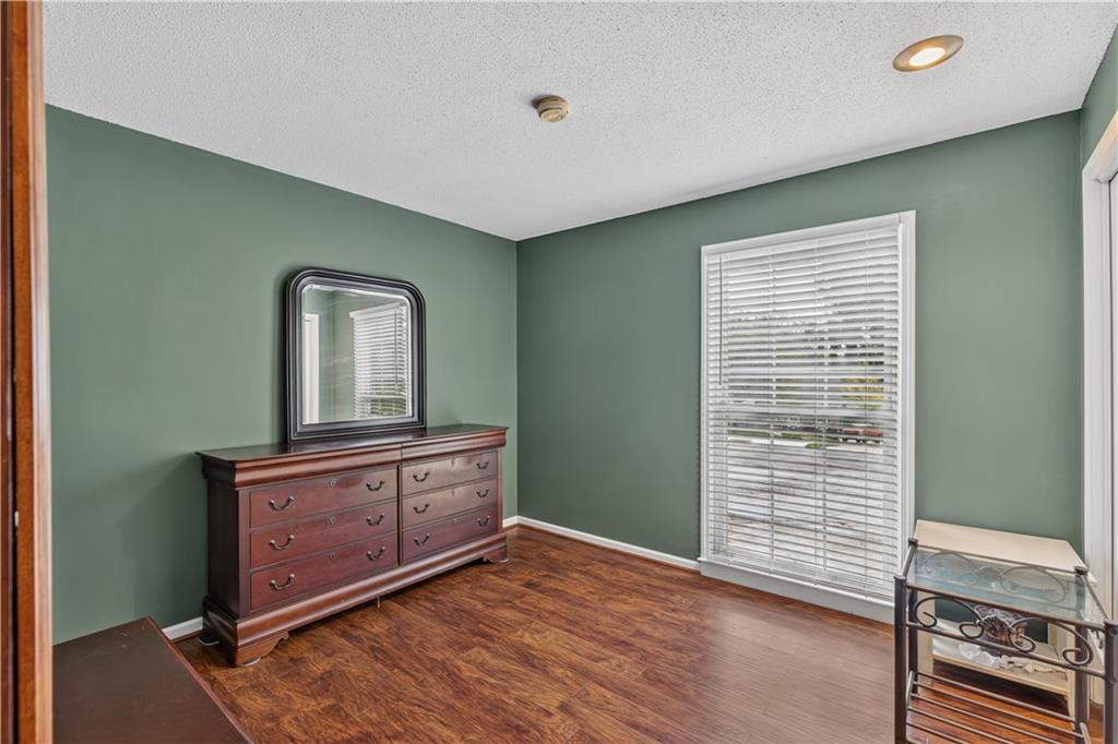 5348 W 102 Street Property Photo 17