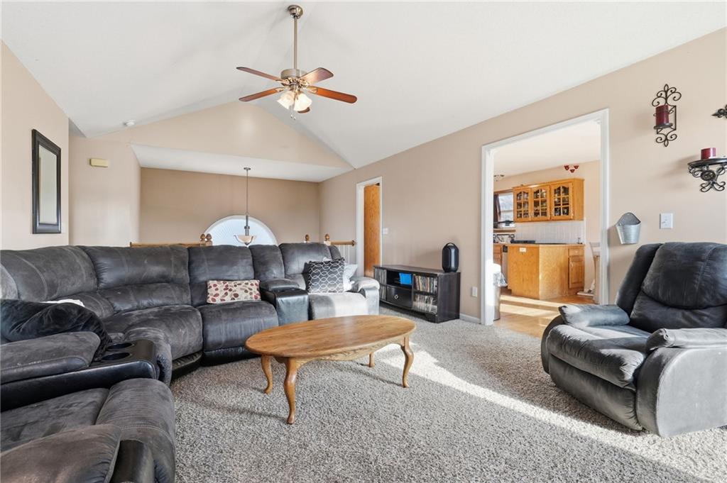 10924 N Marsh Avenue Property Photo 9