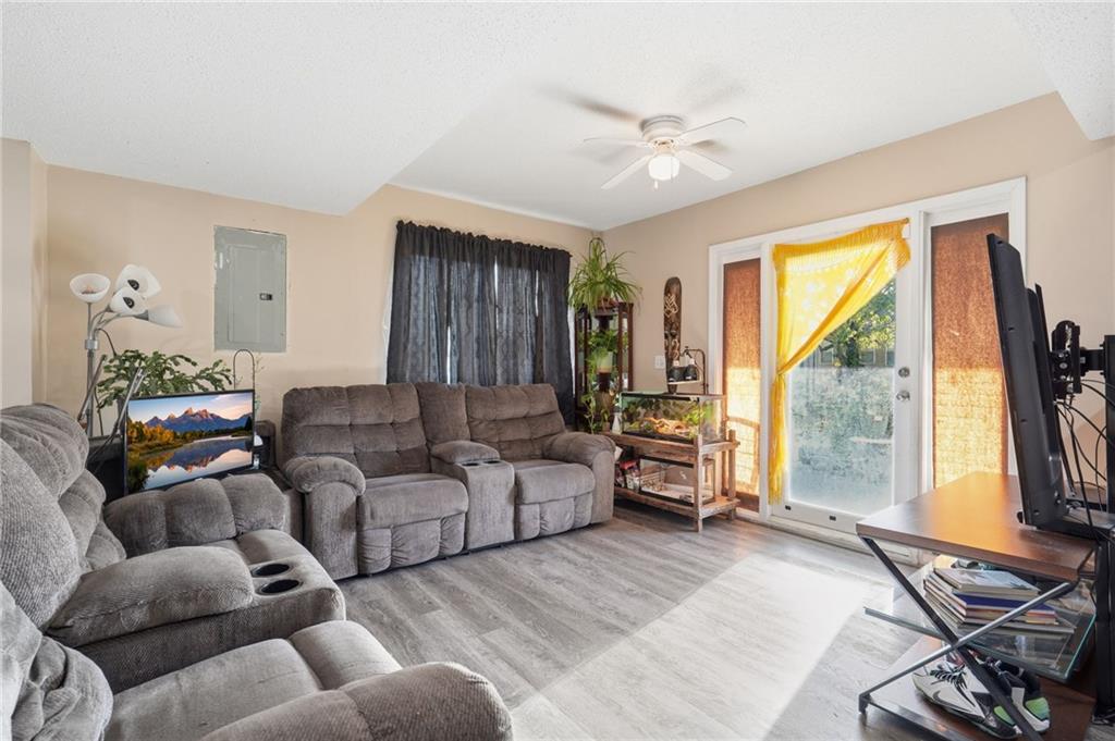 10924 N Marsh Avenue Property Photo 10