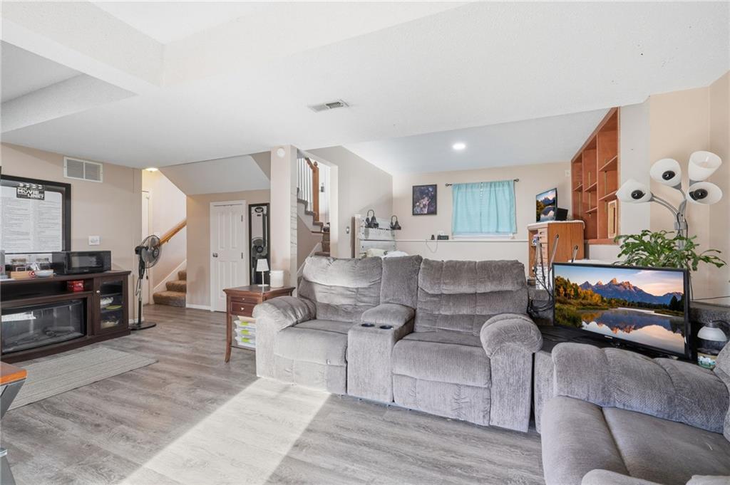 10924 N Marsh Avenue Property Photo 12