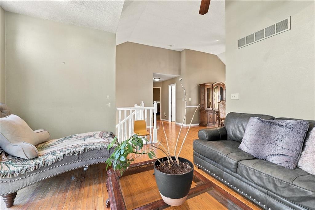 15001 E 48th Street Property Photo 5