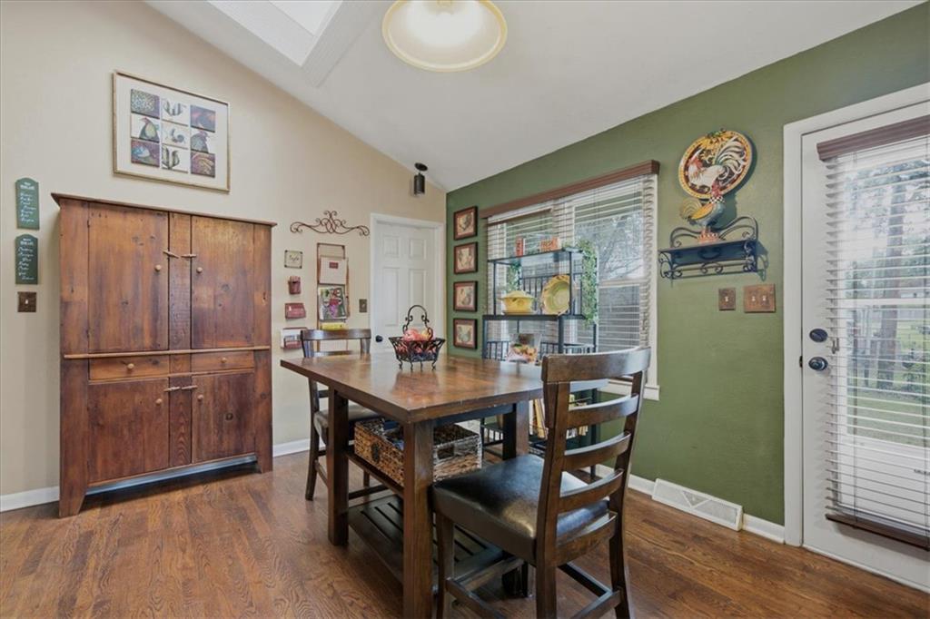 3501 Woodbury Street Property Photo 9