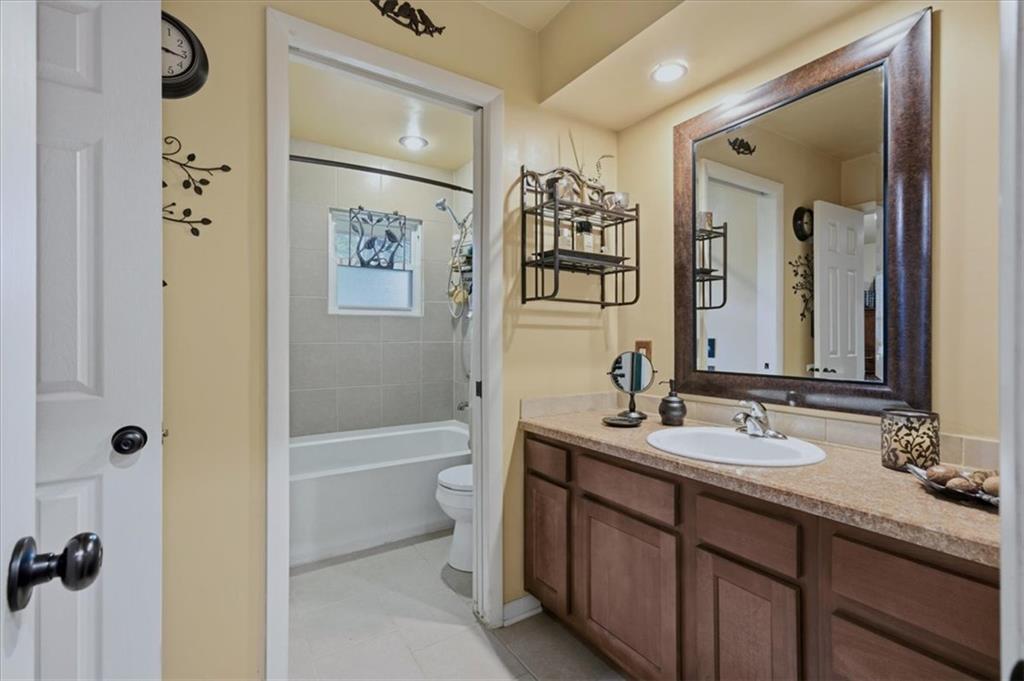 3501 Woodbury Street Property Photo 10