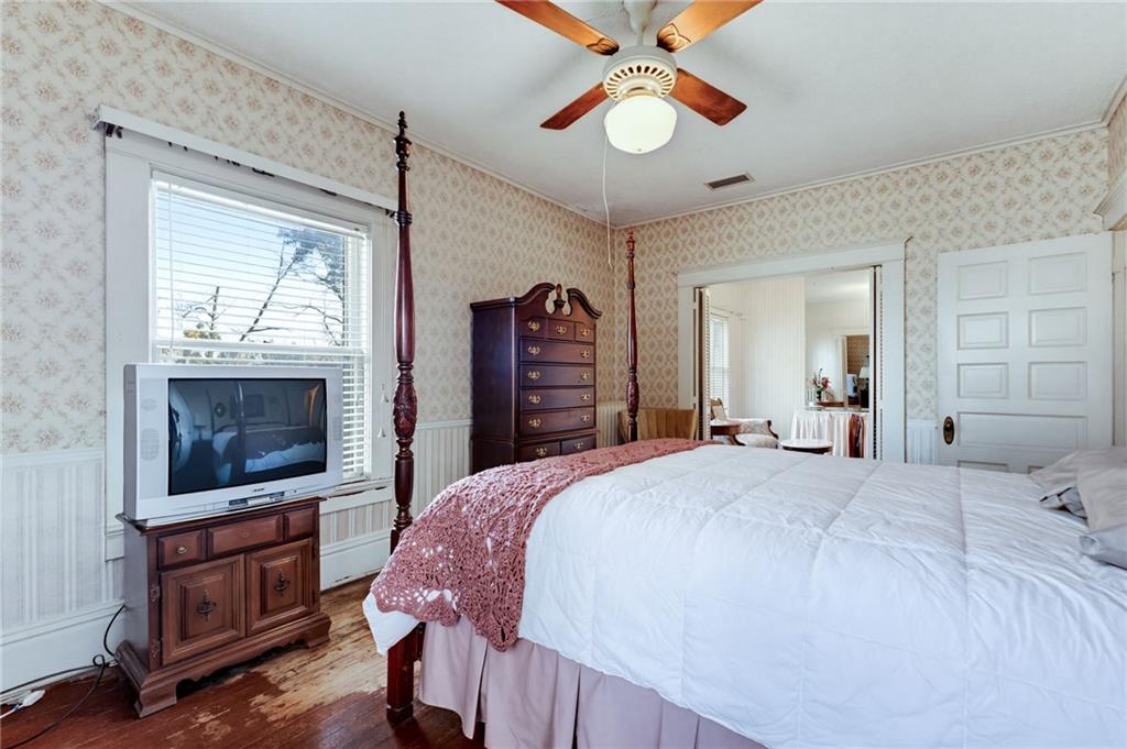 514 E 8th Street Property Photo 30