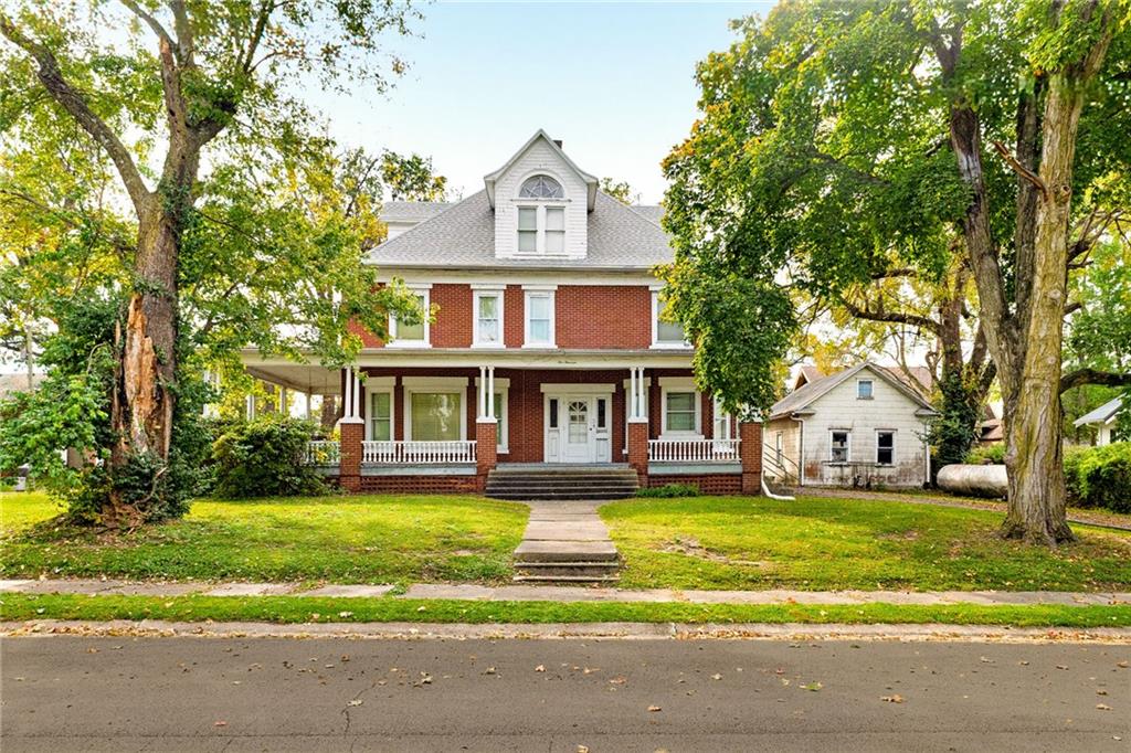 514 E 8th Street Property Photo 48