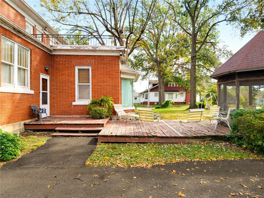 514 E 8th Street Property Photo 56
