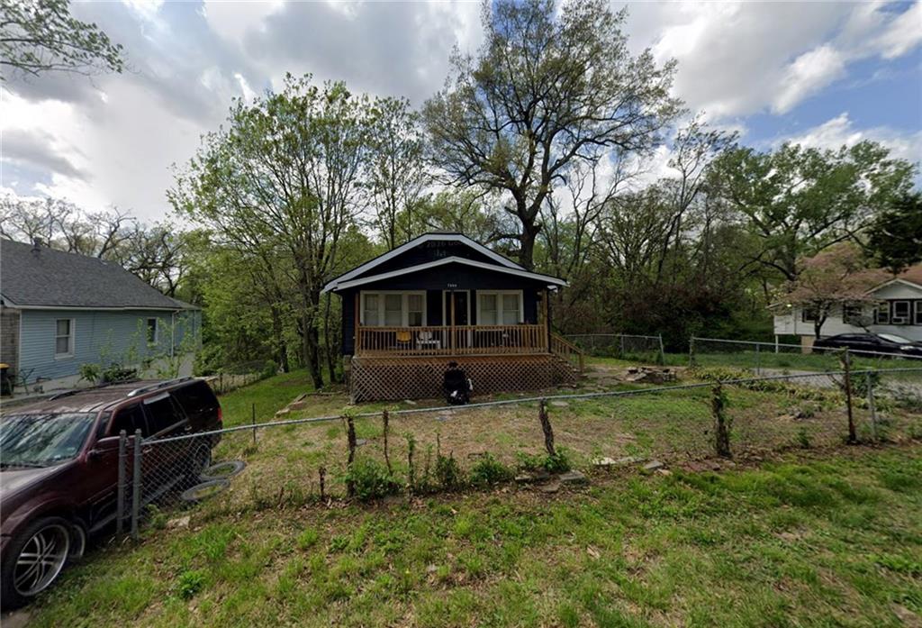7000 Spruce Street Property Photo 1
