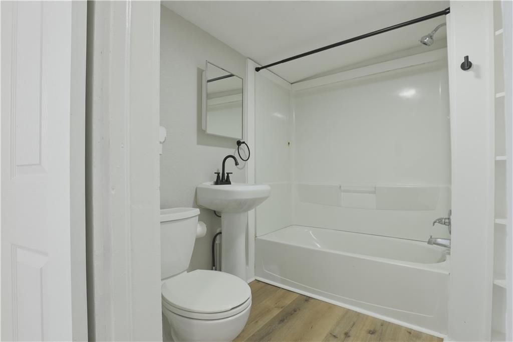 517 Parker Avenue Property Photo 8