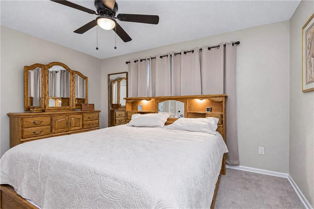 6101 Englewood Avenue Property Photo 16