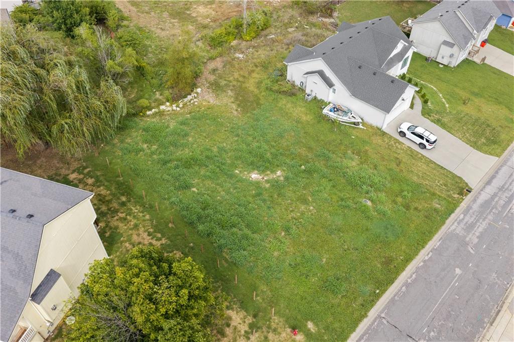104 E Whispering Hills Boulevard Property Photo 4