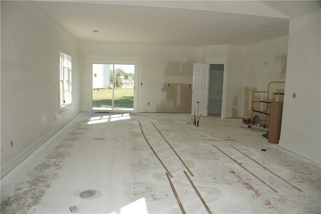 703 N Jefferson Street Property Photo 10
