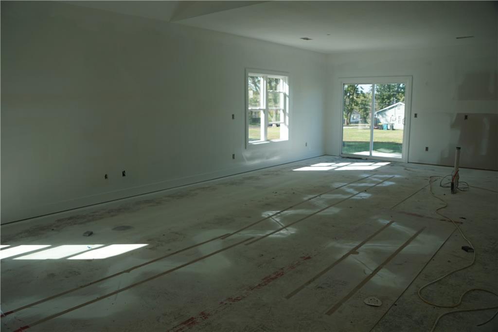 703 N Jefferson Street Property Photo 11