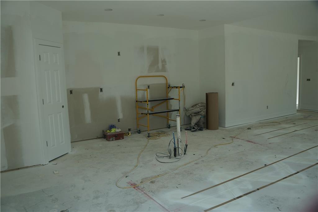 703 N Jefferson Street Property Photo 14