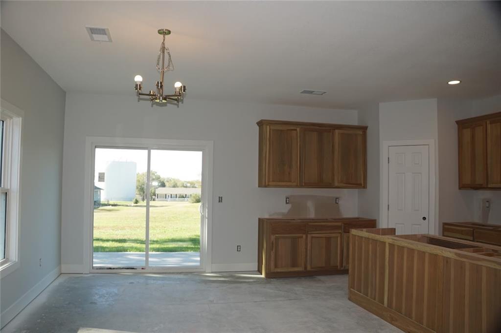 703 N Jefferson Street Property Photo 15