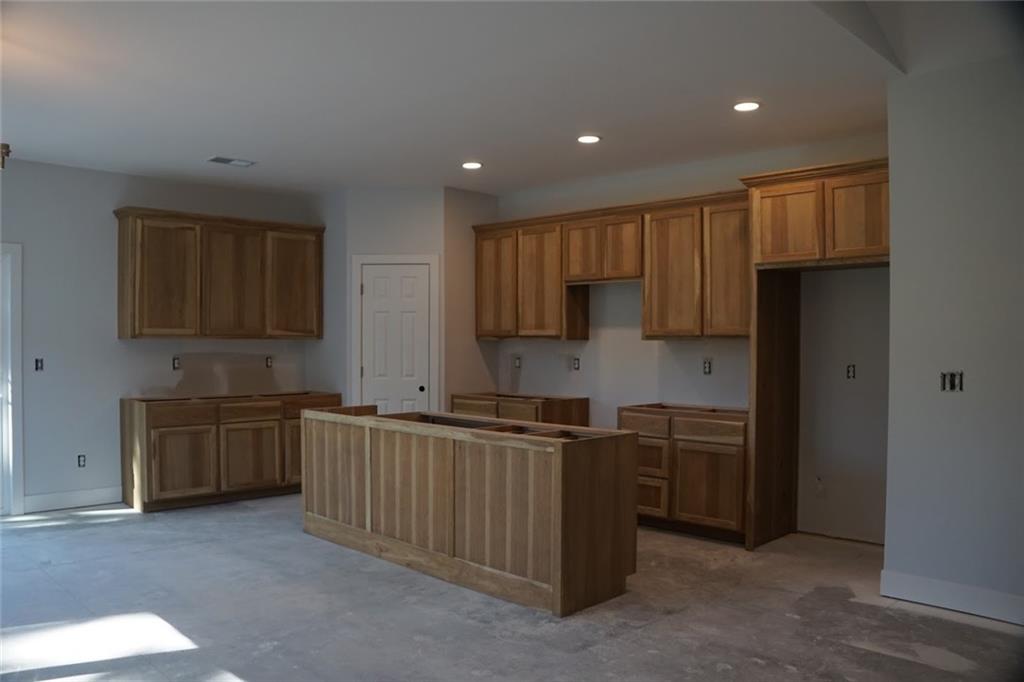 703 N Jefferson Street Property Photo 18