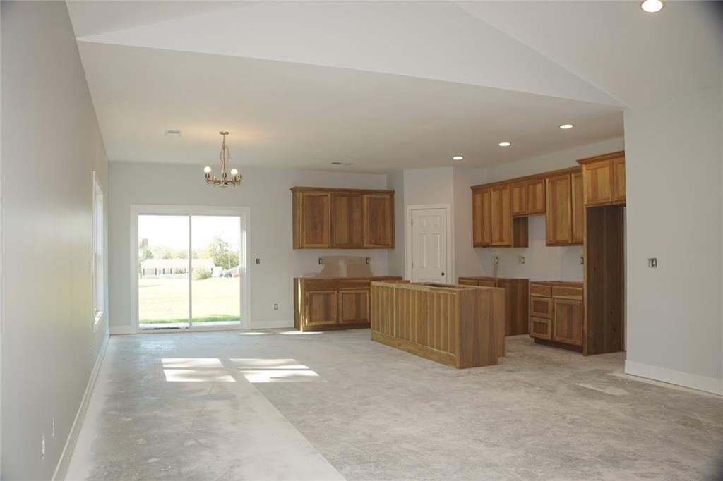 703 N Jefferson Street Property Photo 20