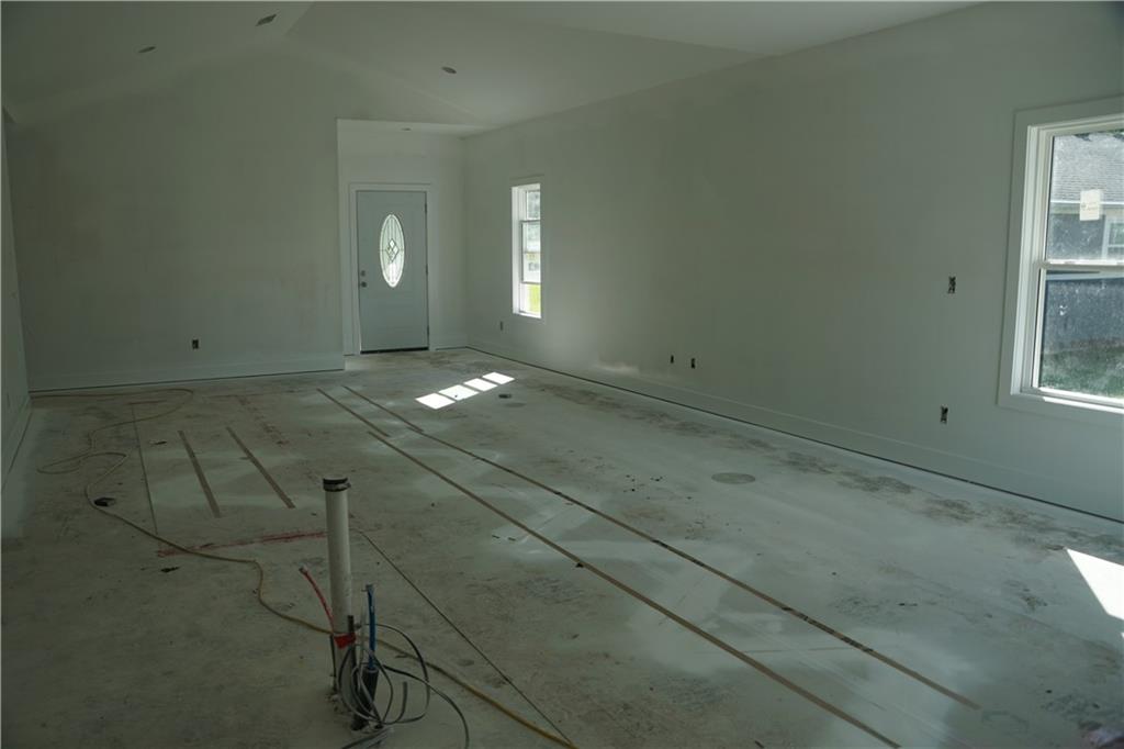 703 N Jefferson Street Property Photo 24