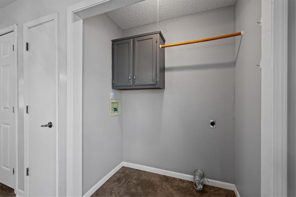 206 Pebblebrook Lane Property Photo 8