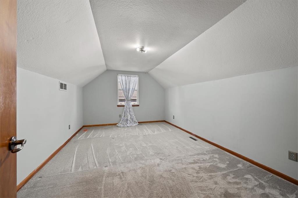 206 Pebblebrook Lane Property Photo 18