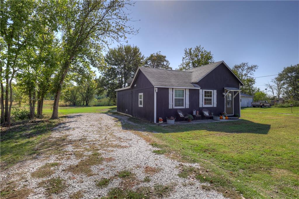 907 12th Street Property Photo 2