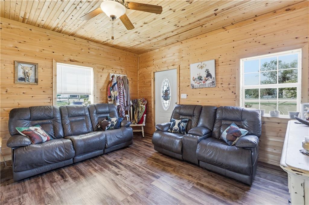 907 12th Street Property Photo 12