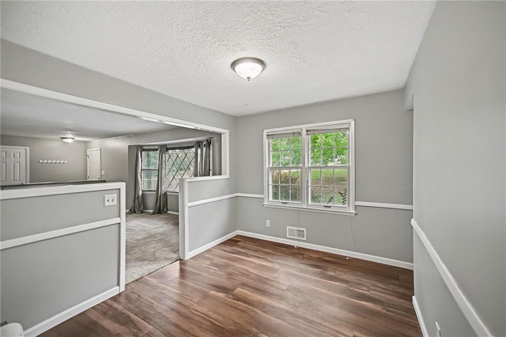302 Ne Northcrest Drive Property Photo 10