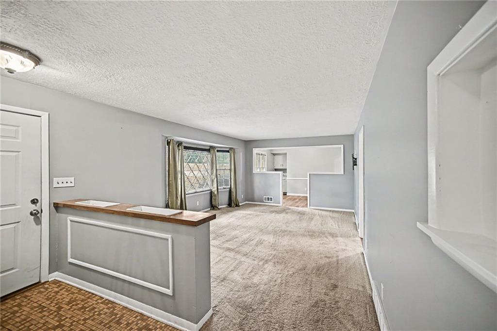 302 Ne Northcrest Drive Property Photo 12