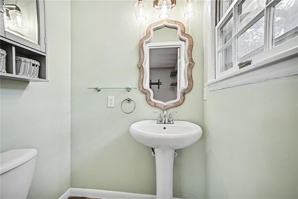 302 Ne Northcrest Drive Property Photo 18