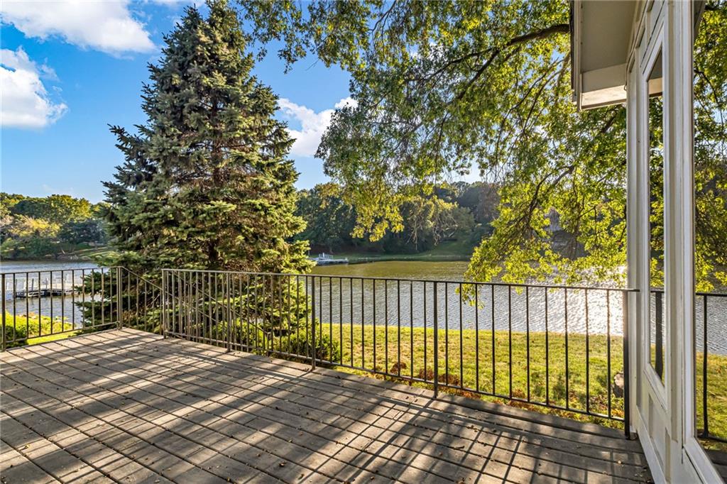 3806 Ne Beechwood Drive Property Photo 2