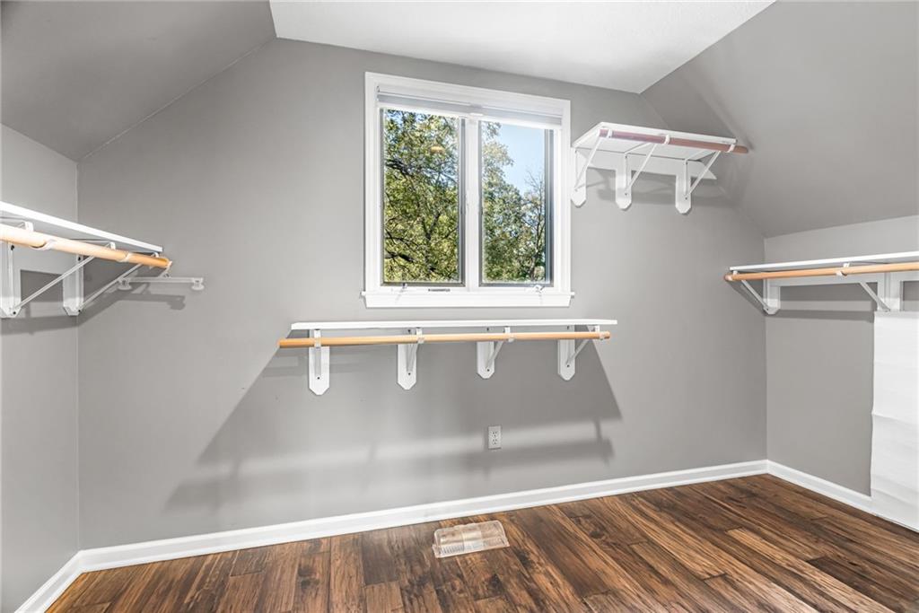 8311 Nw Hillside Drive Property Photo 32