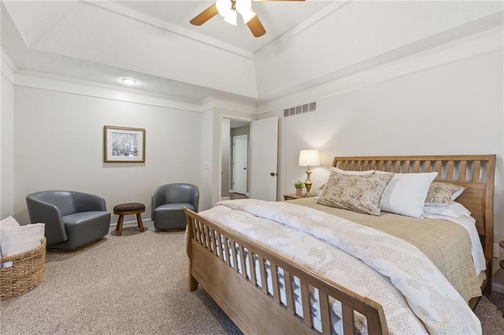 11212 W 115th Street Property Photo 15