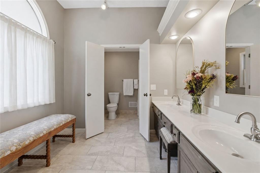 11212 W 115th Street Property Photo 17