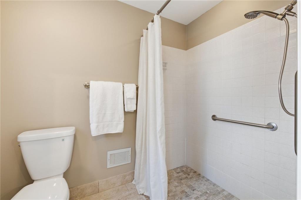 11212 W 115th Street Property Photo 19