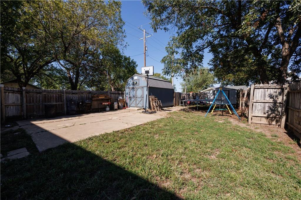 820 W Main Street Property Photo 25