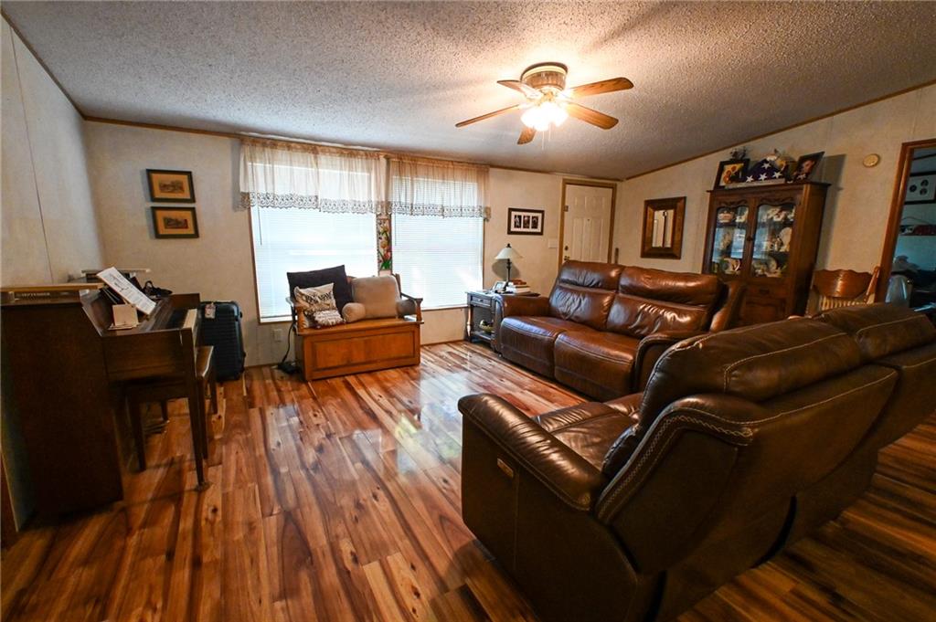 4100 Ne 364 Road Property Photo 7