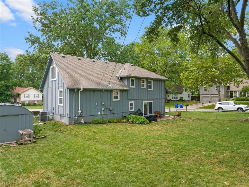 12705 W 99th Terrace Property Photo 32
